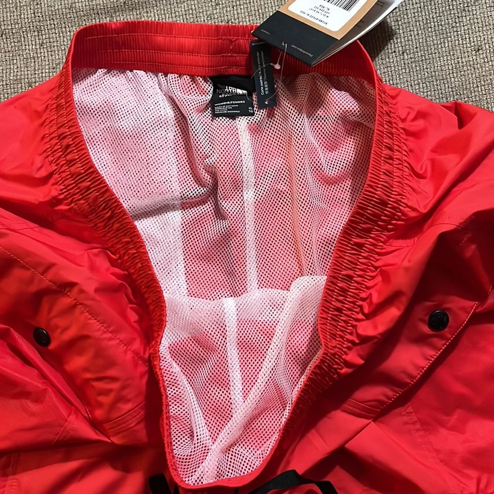 NWT The North Face TNF Wind Outline Shorts